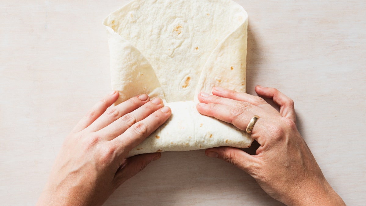 How to fold a wrap